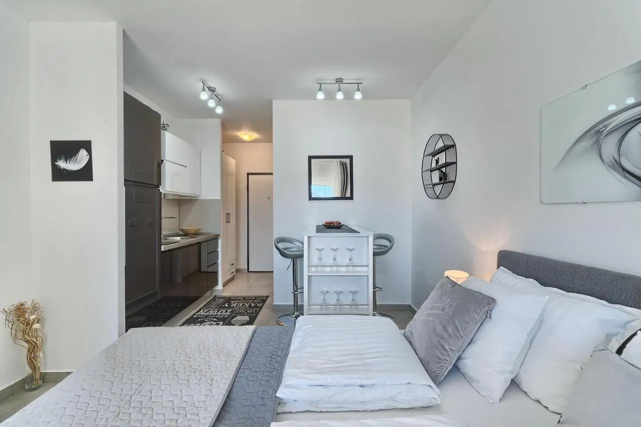 Modern Apartments With Sea View 150 Meters To Beach Kaštela